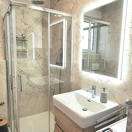 Ilari - Luxury 100m2 Penthouse, Terrace & View In * Split