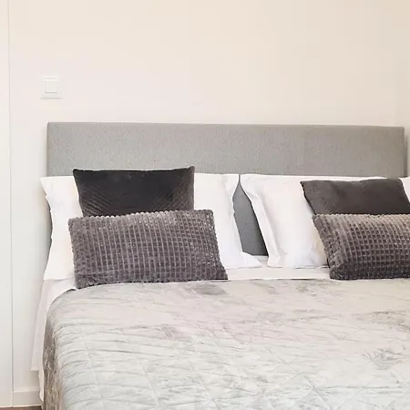 Ilari - Luxury 100m2 Penthouse, Terrace & View In Appartement
