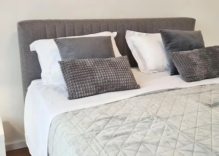 Ilari - Luxury 100m2 Penthouse, Terrace & View In *