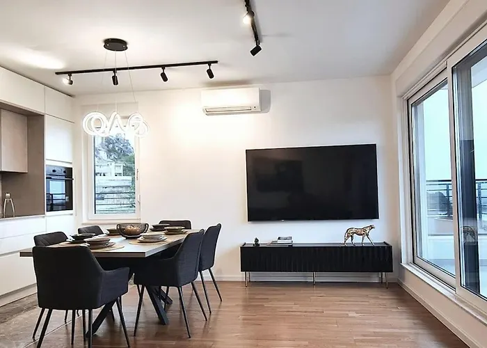 Ilari - Luxury 100m2 Penthouse, Terrace & View In * Split