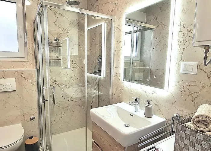 Ilari - Luxury 100m2 Penthouse, Terrace & View In * Split