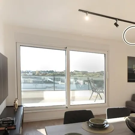 Ilari - Luxury 100m2 Penthouse, Terrace & View In 公寓