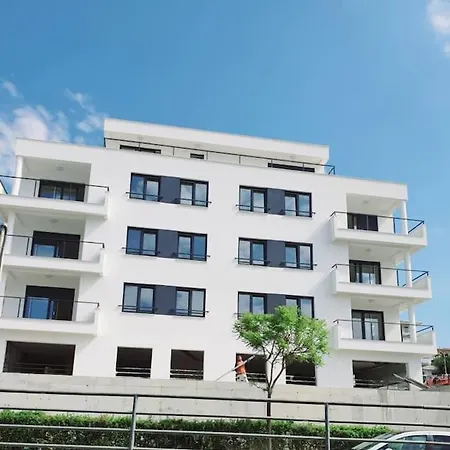 Ilari - Luxury 100m2 Penthouse, Terrace & View In