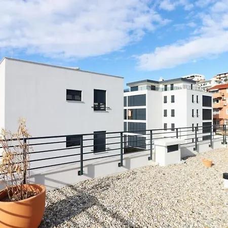 Ilari - Luxury 100m2 Penthouse, Terrace & View In * 斯普利特