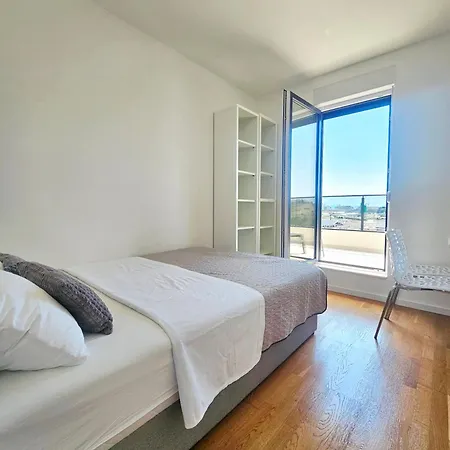 Ilari - Luxury 100m2 Penthouse, Terrace & View In * 斯普利特