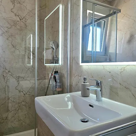 Ilari - Luxury 100m2 Penthouse, Terrace & View In 公寓 斯普利特